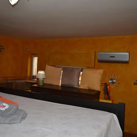 Apartment La Casetta Gialla Di Edoardo