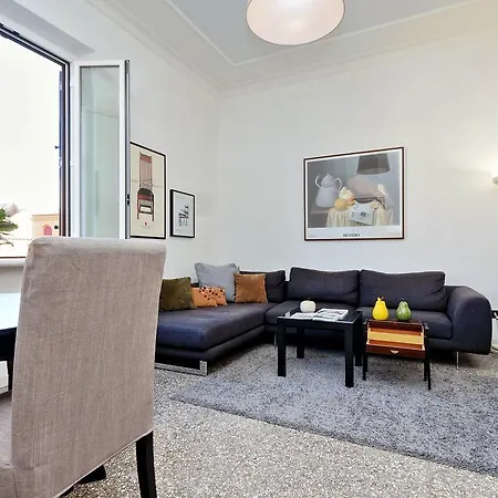 Piazza Capponi Apartment *