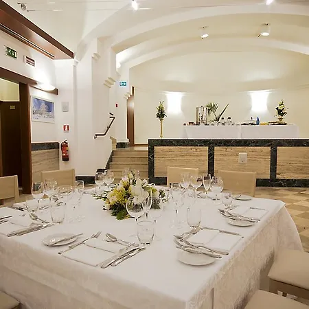 Hotel Domus Australia 4*