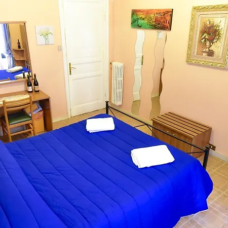 Guest house Casa Vacanza Frendy - Free Airport Transportation On Arrival If You Book An Apartment Of Minimum 3 Nights And 6 People *