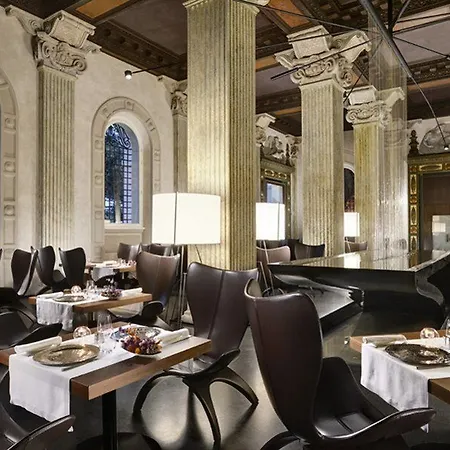 Palazzo Montemartini Rome, A Radisson Collection Rome