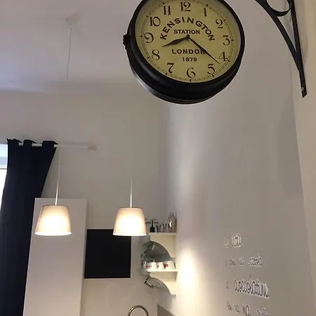 Mirhome Guest house *