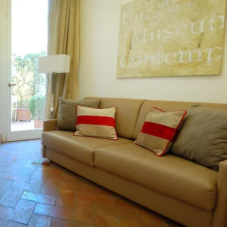 Navona Luxury 2*