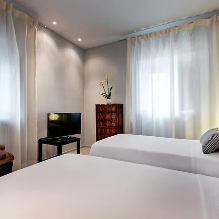 Appia Antica Aparthotel