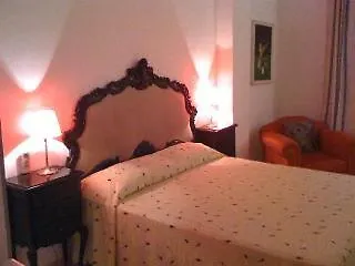 Gallery Guest house