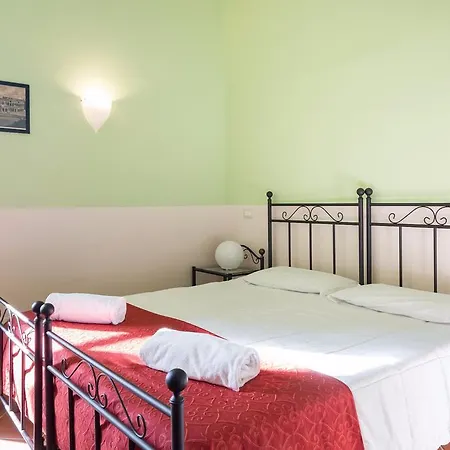 Domus Sessoriana Nocleg ze śniadaniem 3*