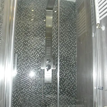 Luce Di Luna Luxury Suites *
