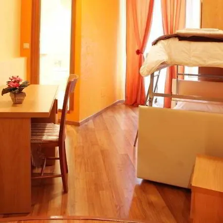 Domus Domas & Boutique - Golden Keys Collection Couette-café