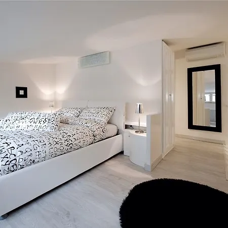 Bed & Breakfast Black And White Roma