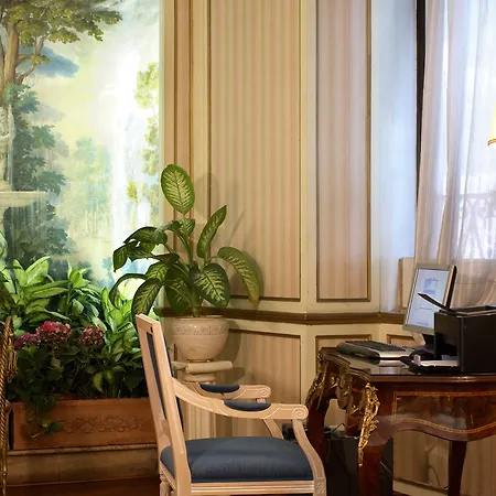 Hotel Gallia 4*