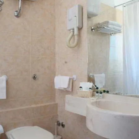 Planet Hotell 2*