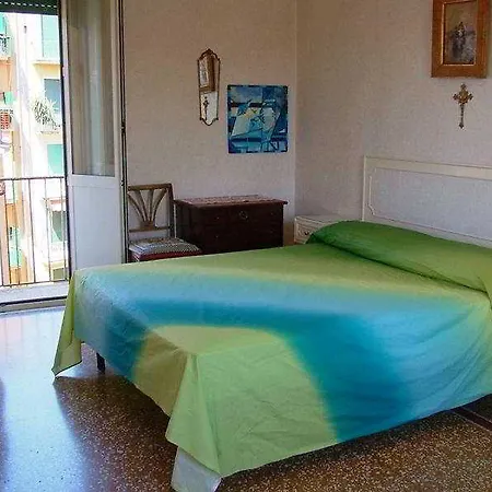 Chain Gallienus Guest house