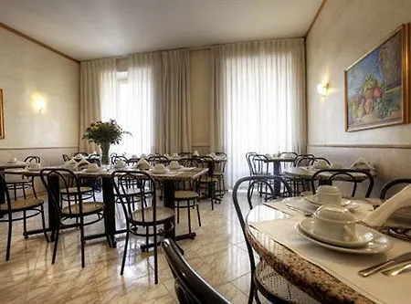 Embassy Hotel 3*