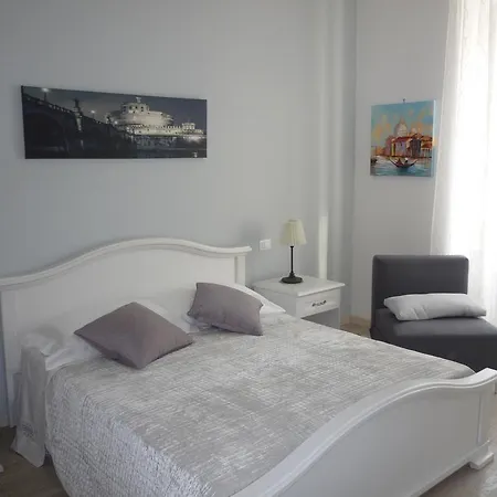 My Bed Vatican Museum Guest house