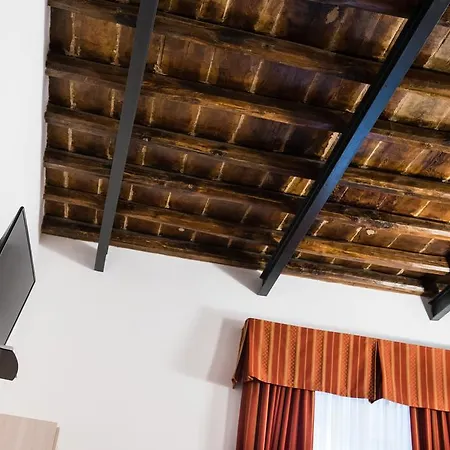 Bed & Breakfast Domus Capilupi