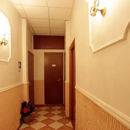 Hollywood Hotel Řím