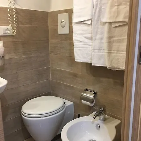 Amoroma Domus Bed & Breakfast Rome