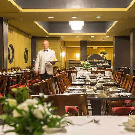 Hotel Beverly Hills 4*