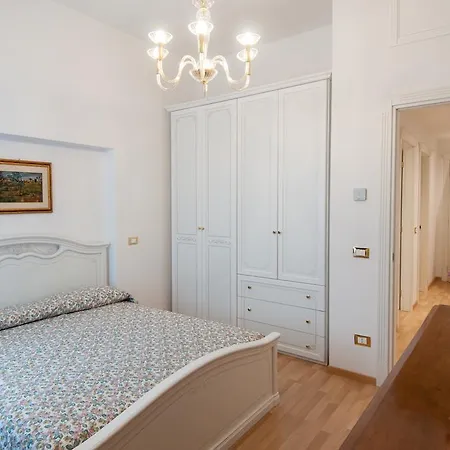 Luxury St Peter Elegant For Families Apartment Rome
