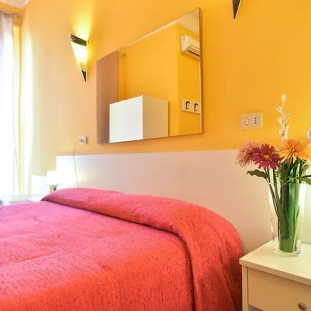 Morelli Hotel 2*