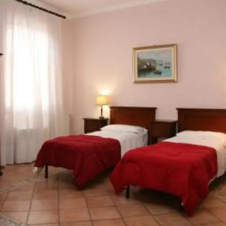 Gaudi Guest house 3*