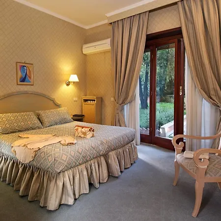 Hotel Aurelia San Pietro 4*