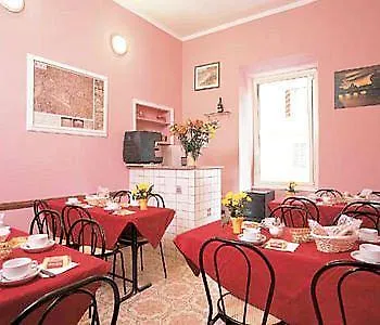 Romantica Hotell 3*
