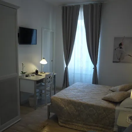 My Bed Vatican Museum 2*
