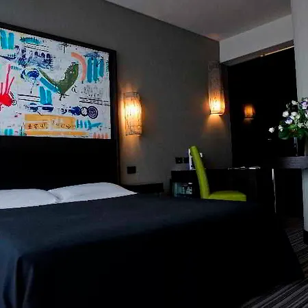 Twentyone Hotel 4*