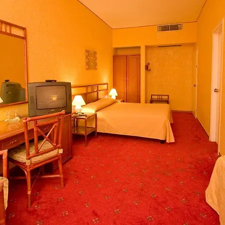 Hotel Laurentia 3*