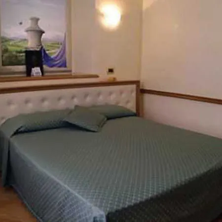 Hotel Regina Margherita 3*