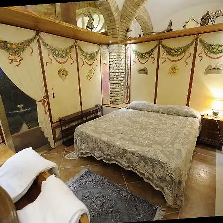 Chain Gallienus Guest house Rome