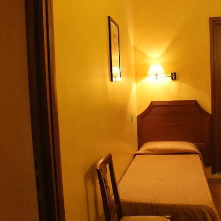 Fiori Hotel 2*