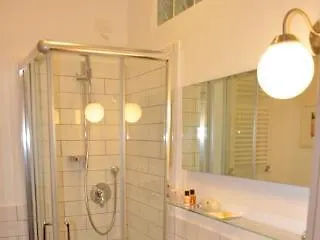 Casa Der Poeta 2*
