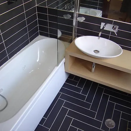 Mari 2 Hotel 2*