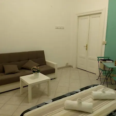 Guest house Amoraroma, Economy With Shared Bathrooms 3*