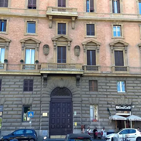 Amoraroma, Economy With Shared Bathrooms