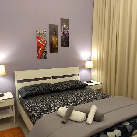 Amoraroma, Economy With Shared Bathrooms Rome