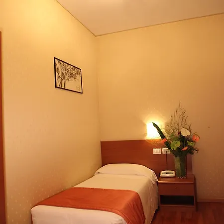 Otel Flower Garden
