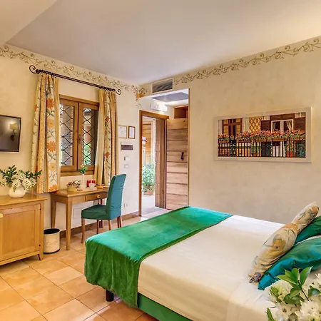 Hotel Santa Maria 3*