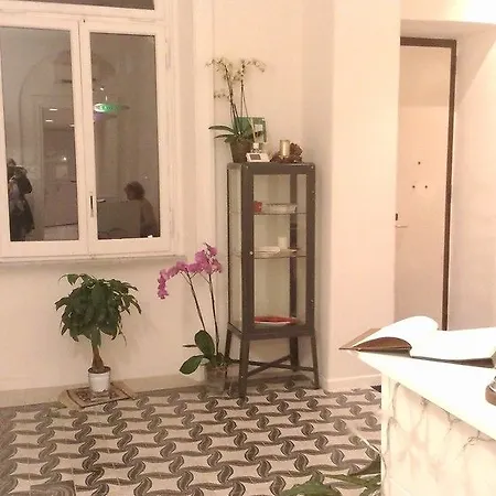 Farnese Design 2* Roma