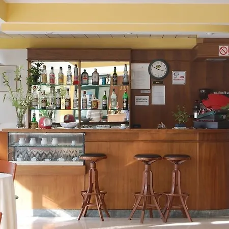 Laurence Hotel
