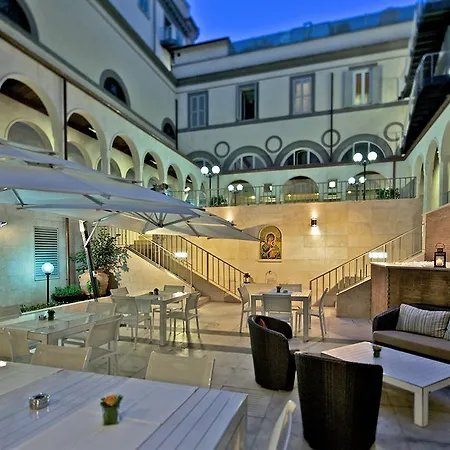 Domus Australia Hotel