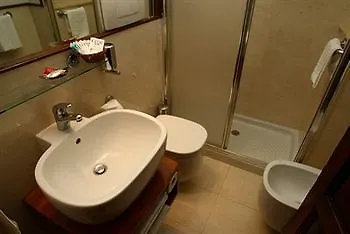 Al Colonnato Di San Pietro 3* Řím