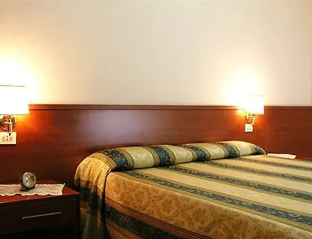 Maryelen Hotel 2*