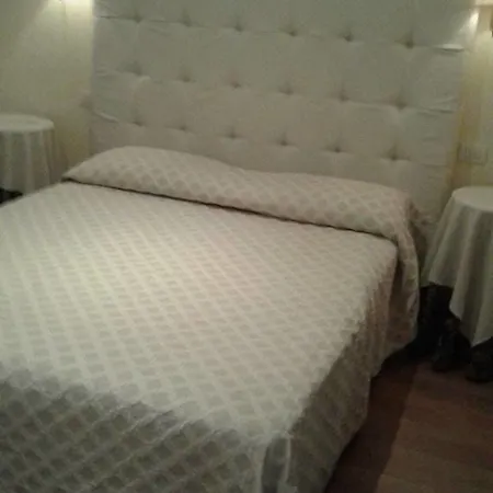 Condotti 29 Bed & Breakfast 3*