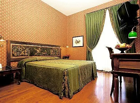 Hotel Grand Colony 3*