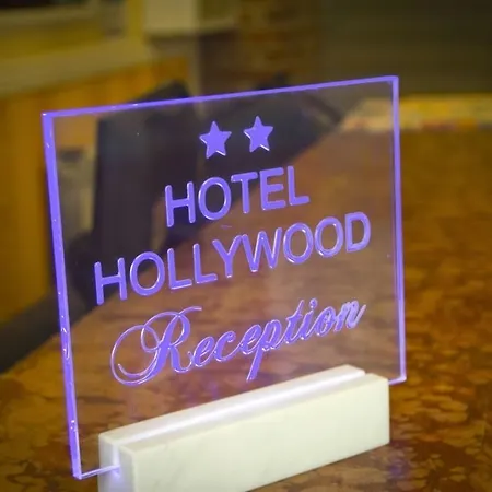 Hollywood Hotel