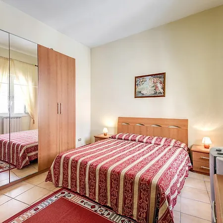 Buonarroti Nocleg ze śniadaniem 3*