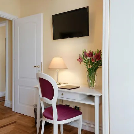 Relais Frattina 2* Roma